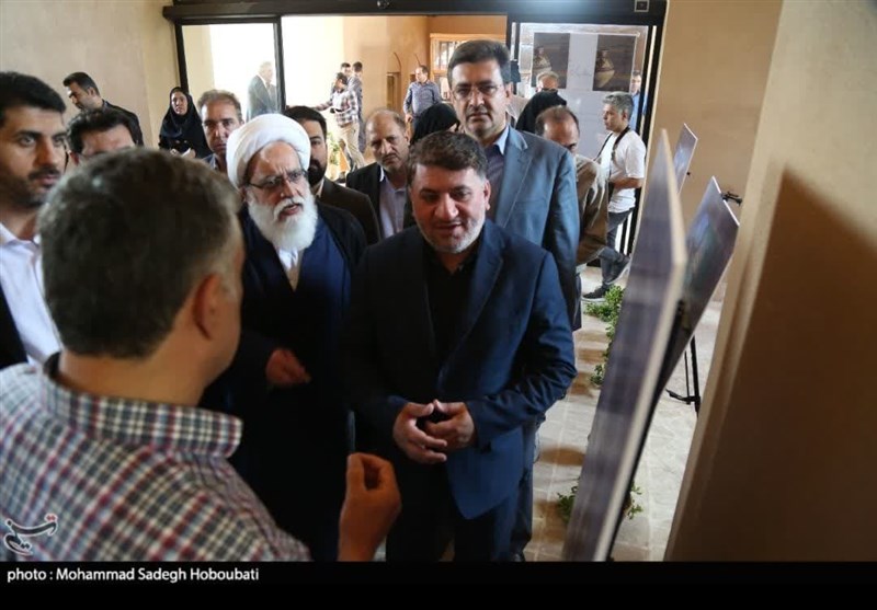 گشایش نمایشگاه