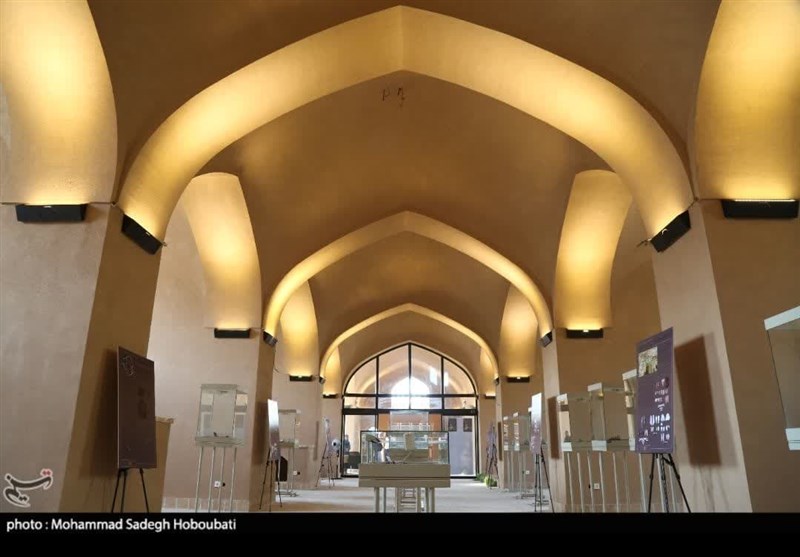 گشایش نمایشگاه