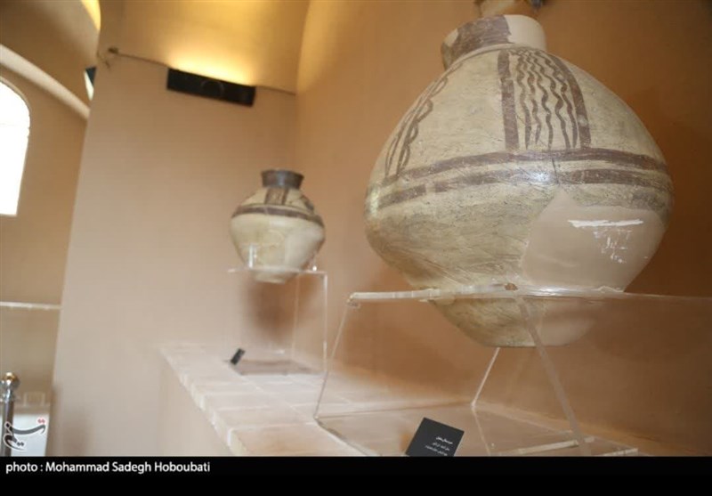 گشایش نمایشگاه