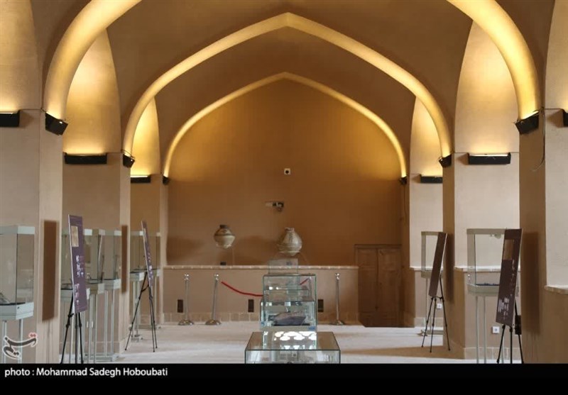 گشایش نمایشگاه