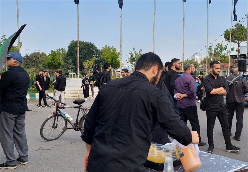 گیلانیها از گلزار شهدا به یاد مشایه پیادهروی کردند+فیلم