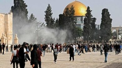 یورش صدها شهرکنشین به مسجدالاقصی و نصب پرچم رژیم جعلی