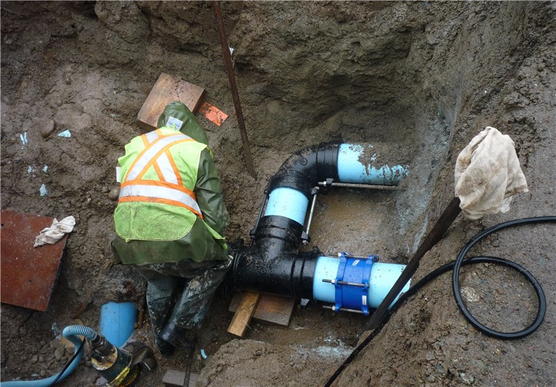 اجرای بیش از هزار و 200 متر توسعه شبکه توزیع آب در شهر ایلام