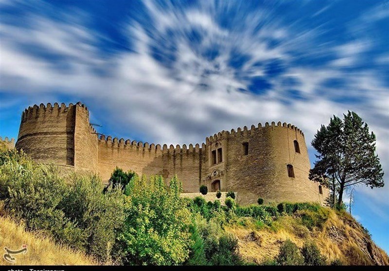 ارزیابان یونسکو در لرستان/ قلعۀ فلکالافلاک تعطیل شد