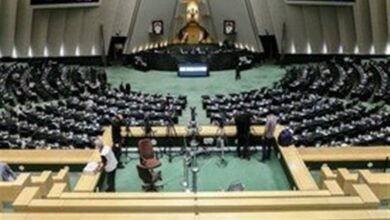 از شعار علیه آمریکا و اسرائیل تا عکس شهید نصرالله درصحن مجلس