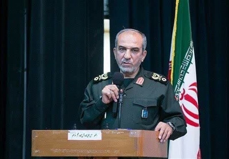 امدادگران در همه حال با روحیه قوی در حال خدمترسانی هستند