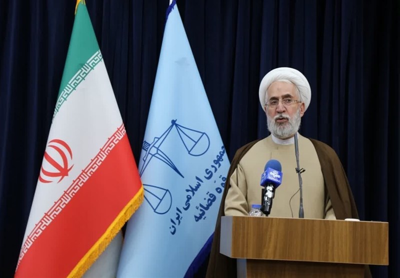 انتقاد از وضعیت صنعت خودرو؛ مصرف بنزین باید کاهش یابد