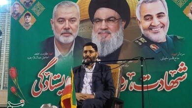 اگر مردم کنار امام جامعه بایستند مسئله جور دیگری رقم میخورد