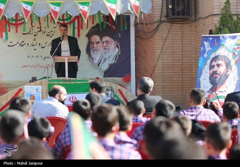 با علم و دانش میتوان به ایران قوی رسید