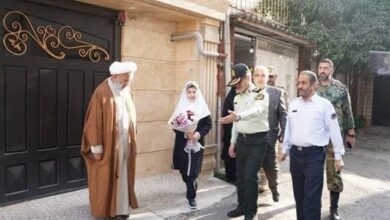 بدرقه فرزند شهید حسیننیا از خانه تا مدرسه در بابل