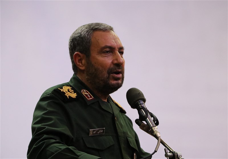 بسیجیان ، دستی را که به سمت ایران دراز شود قطع میکنند