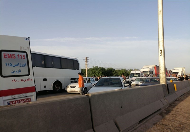 تصادف زنجیرهای در آزادراه زنجان- تبریز