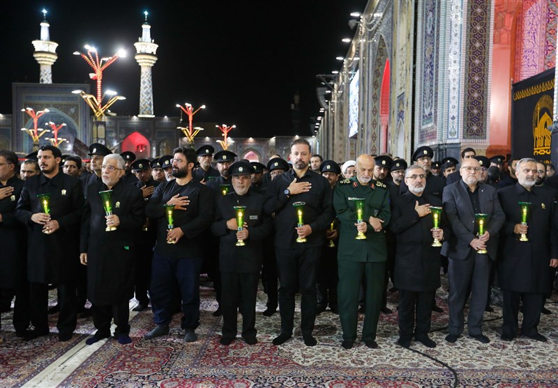 تصاویر خطبهخوانی شب شهادت امام رضا(ع) در بارگاه منور رضوی