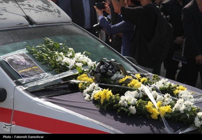 خداحافظی با شاعر دریا استاد