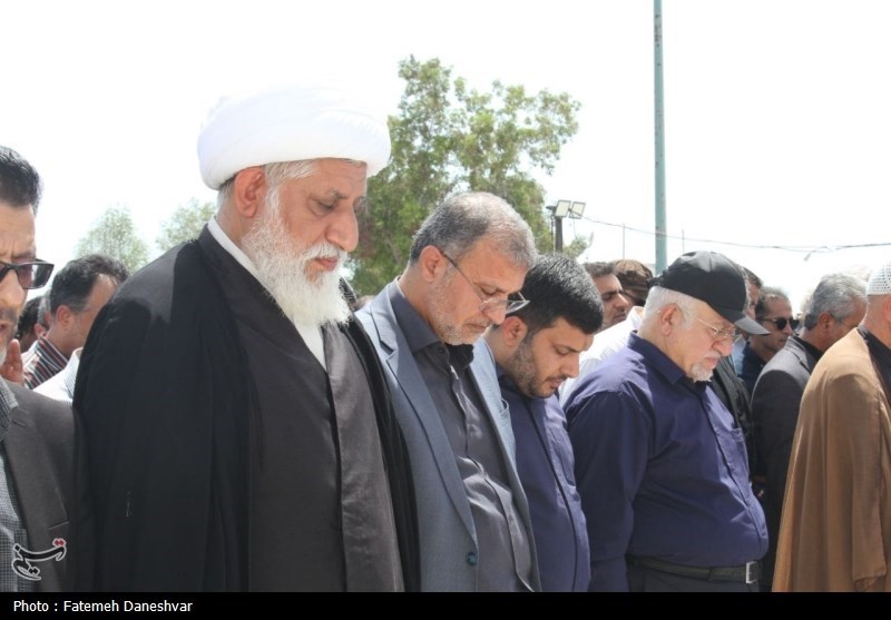 خداحافظی با شاعر دریا استاد