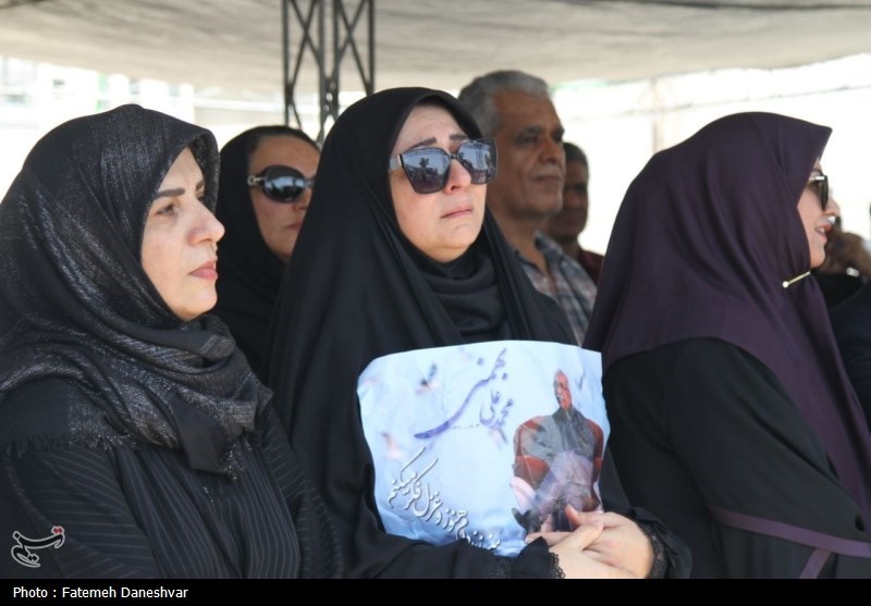 خداحافظی با شاعر دریا استاد