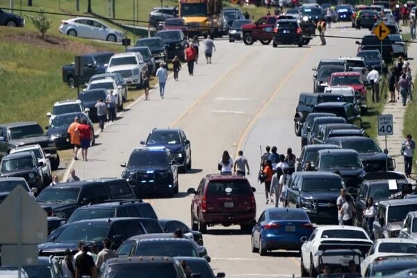 دستکم ۱۳ کشته و زخمی بر اثر تیراندازی در دبیرستانی در آمریکا