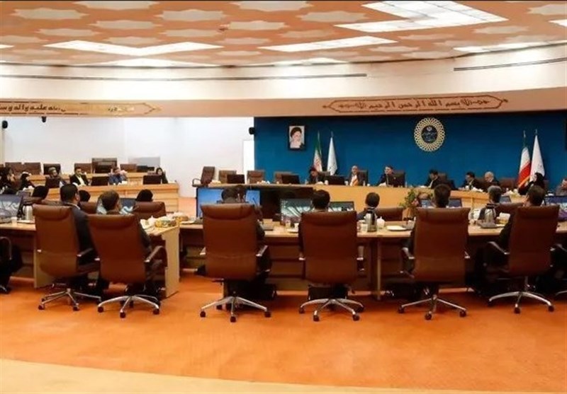 زینیوند: احزاب را باید با دید عادلانه و منصفانه حمایت کنیم