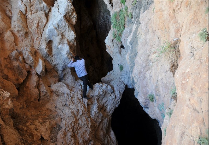 غار بتون در سرایان پاکسازی شد