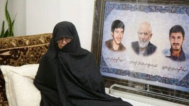 مادر شهیدان زینالدین: کشور نیاز به خدمت خالصانه دارد