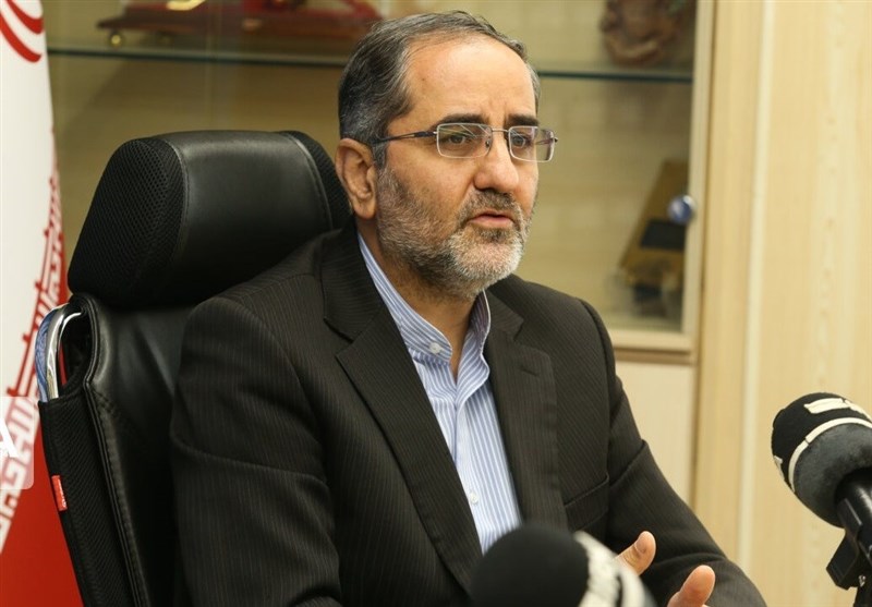 مجتمعهای تجاری جزیره قشم پروانه پایان کار ندارند