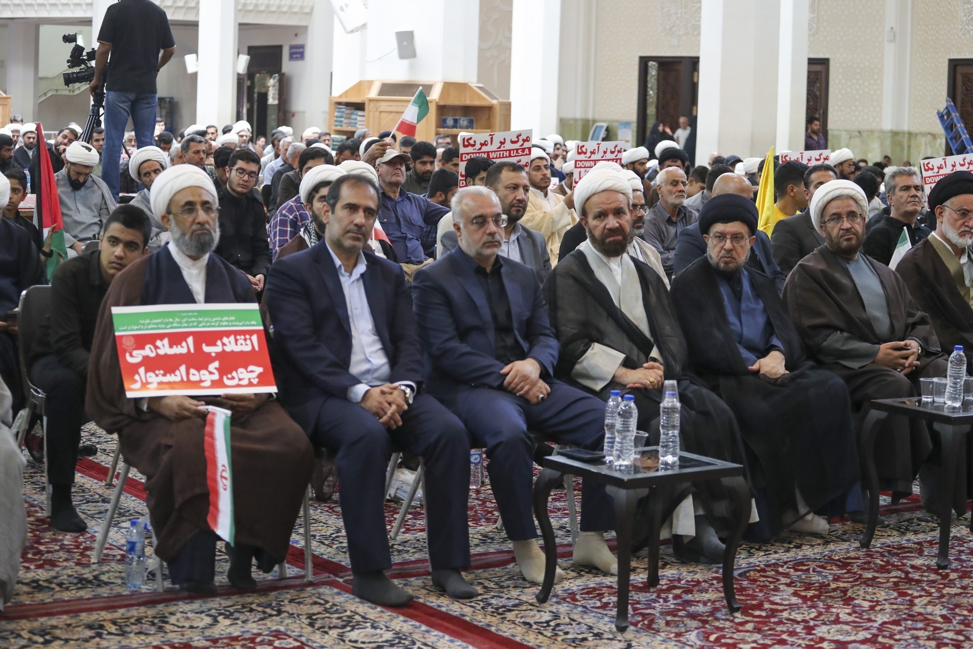 مراسم بزرگداشت شهید نصرالله در حرم شاهچراغ + تصاویر