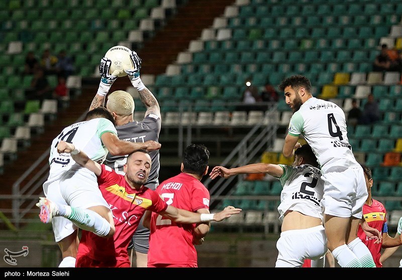 نگاهی به تقابل ذوبآهن و فولاد؛ سختجانها به هم رسیدند