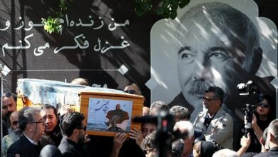 پیکر غزلسرای ایران آرام گرفت + گزارش مراسم تشییع بهمنی