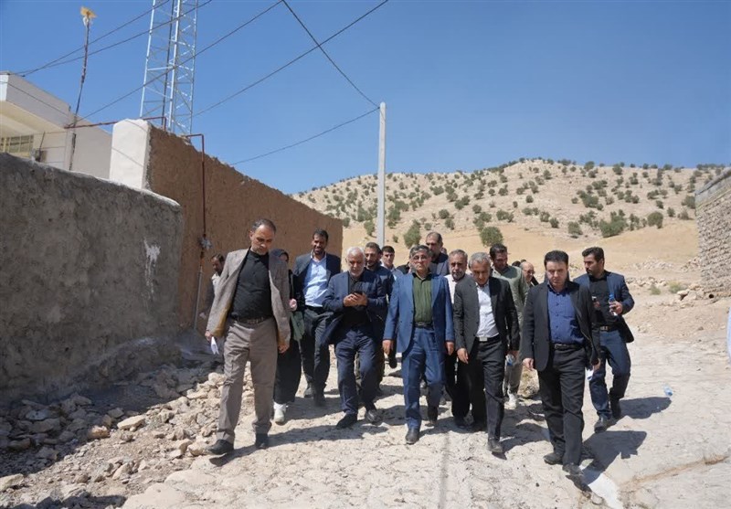 پیگیری استاندار لرستان برای تکمیل جادۀ کوهدشت به زانوگه