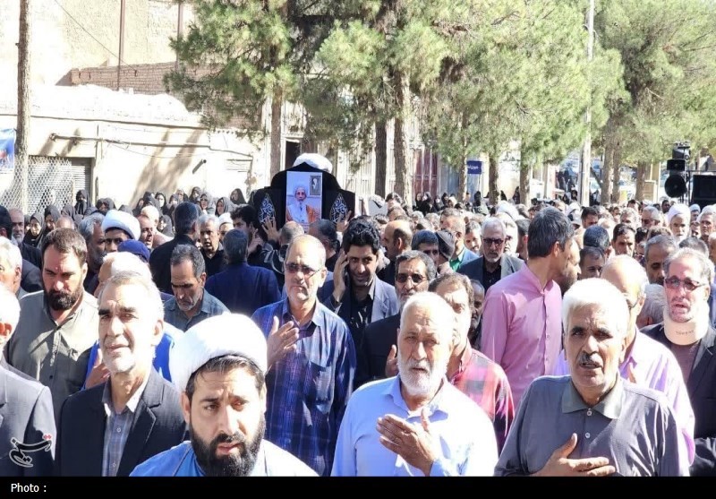 آیتالله عارفی در گلزار شهدای بیرجند به خاک سپرده شد