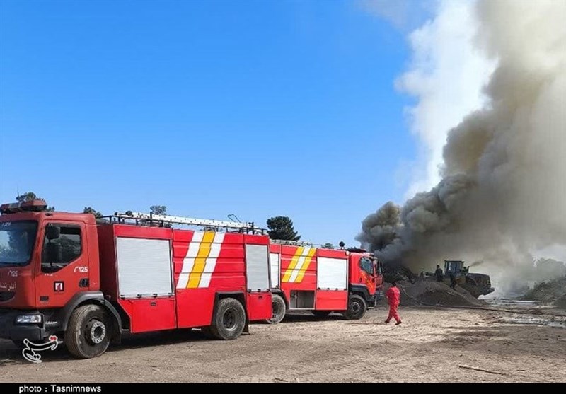 اطفای آتشسوزی گسترده در مجتمع صنعتی «لاستیک بارز»