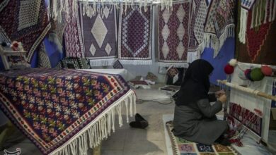 افتتاح چهاردهمین نمایشگاه سراسری صنایعدستی در کرمانشاه