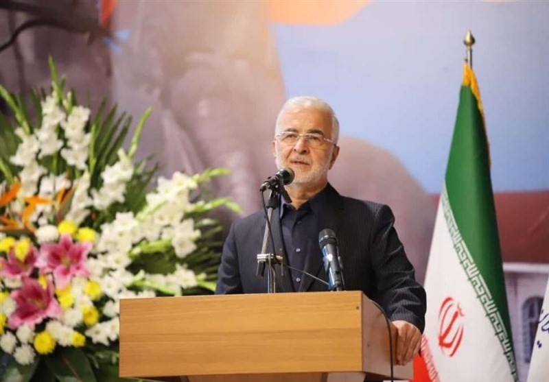 انتقاد وزیر کشور از خشکی زایندهرود/ در دولت پیگیری میکنم