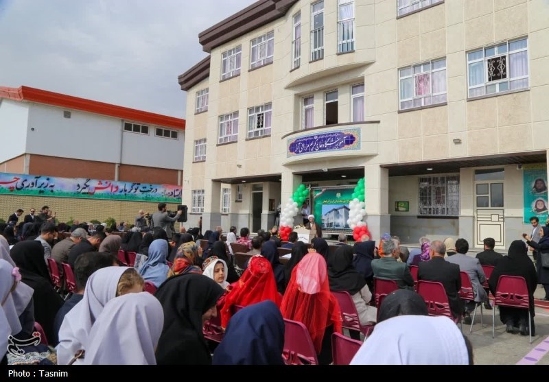 انجام امور خیریه، وظیفهای در قبال مردم ایران است