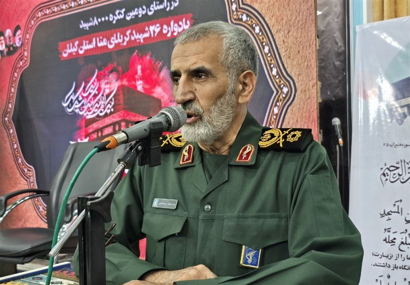 _انس_ _با_ _شهدا_ _را_ _باید_ _به_ _متن_ _زندگی_ _خود_ _اضافه_ _کنیم_