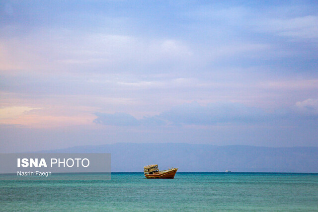 با دریا بیگانهایم!