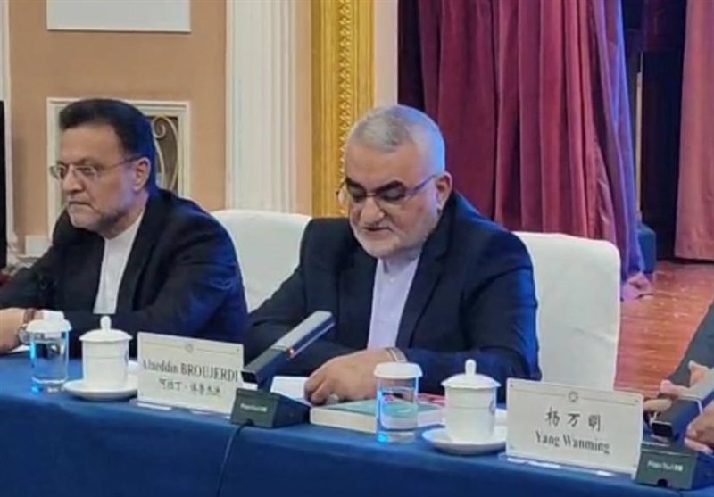 بروجردی: تفاهمنامه 25 ساله ایران و چین بستر مناسب توسعه است