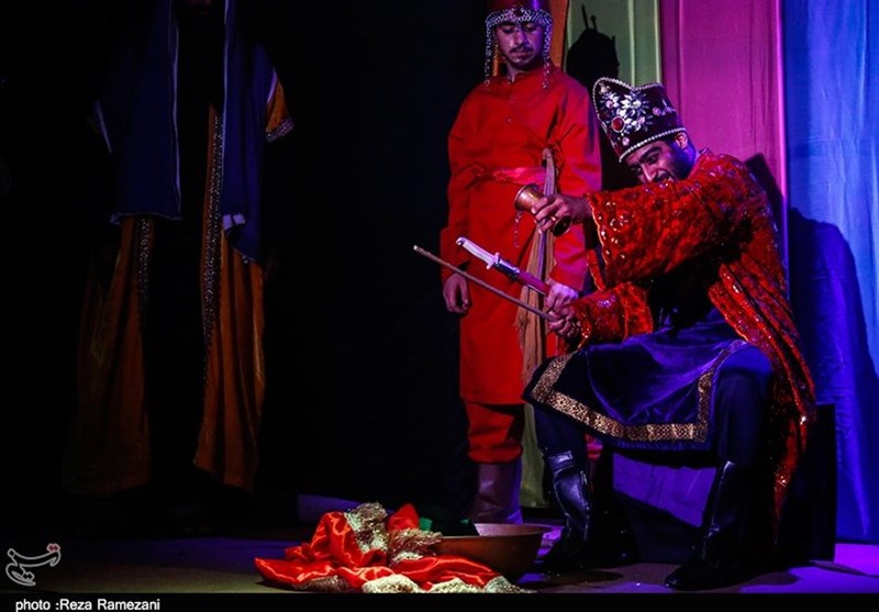 برپایی نمایش صحنهای "سفیران عشق" در کاشان
