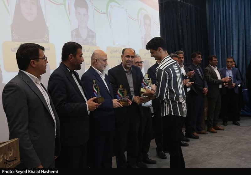 تجلیل از 200 نفر از برترینهای کنکور در بوشهر