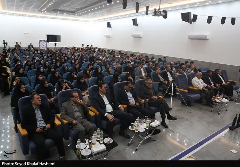 تجلیل از 200 نفر از برترینهای کنکور در بوشهر