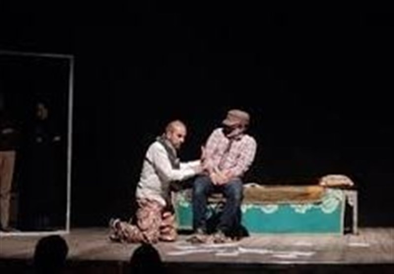 تجلیل از برترینهای جشنواره تئاتر بسیج در اردبیل