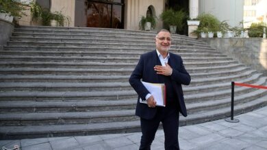 تراموا برقی به زوردی وارد تهران میشود