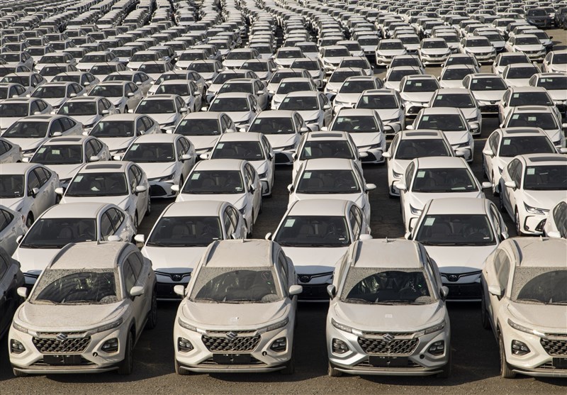 ترخیص خودروهای خارجی از بندر شهید رجایی + فیلم