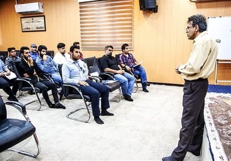 تشکیل کارگاه آموزشی تربیت مریی بچههای مسجد در بوشهر