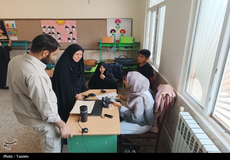 دانشجویان جهادی پای کار