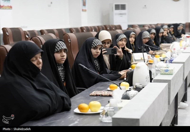 دشمنان در جنگ ترکیبی هویت نوجوان و جوانان را نشانه گرفتهاند