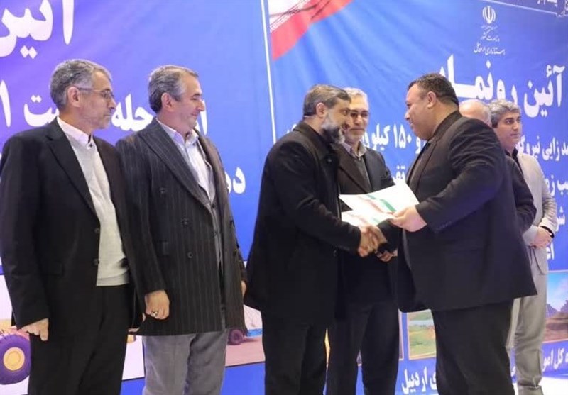 رونمایی از 291 دستگاه ماشینآلات عمرانی دهیاریهای اردبیل