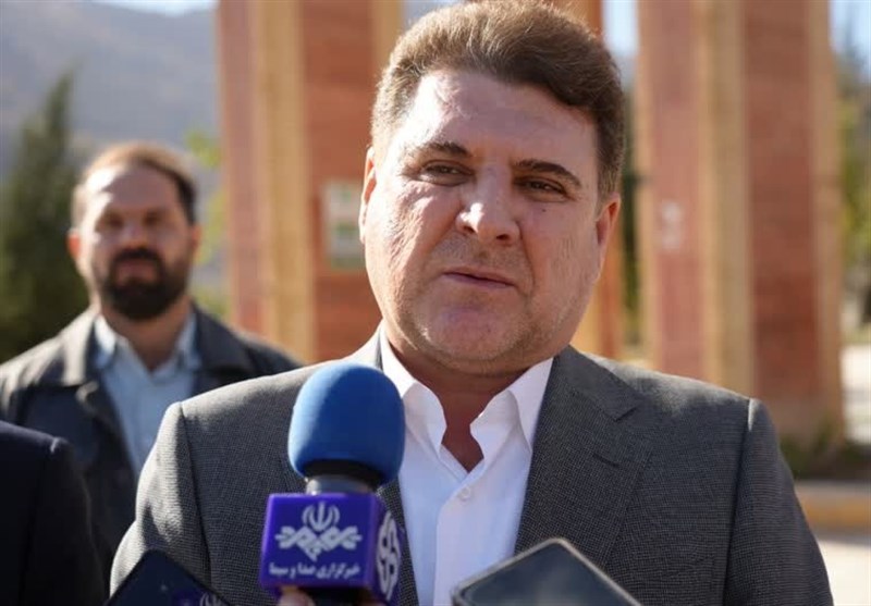 زینیوند: تغییر استانداران برای تحرک بیشتر در مدیریت است