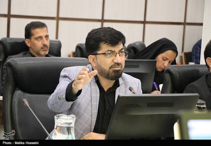 غلبه صنعت بر فرهنگ در شهر اراک باید به نقطعه تعادلی برسد