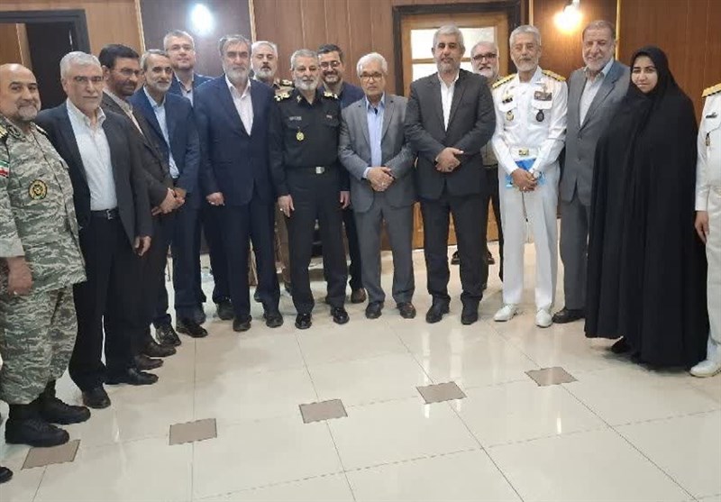 فرمانده ارتش: برای ضربه سهمگین به دشمن صهیونیستی آمادهایم